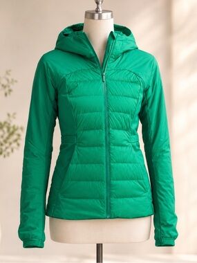 Lululemon Down For It All Down Jacket 700 Fill Size 8 Kelly Green.